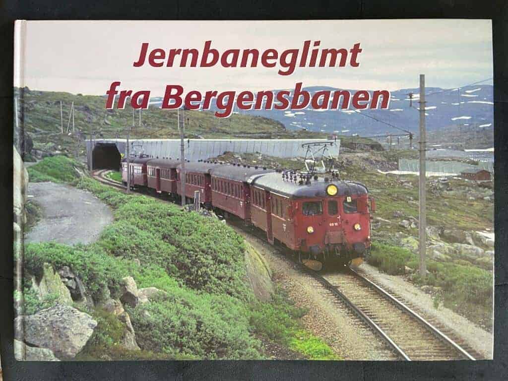 Holger Voss : Jernbaneglimt fra Bergensbanen – bok om Bergensbanen