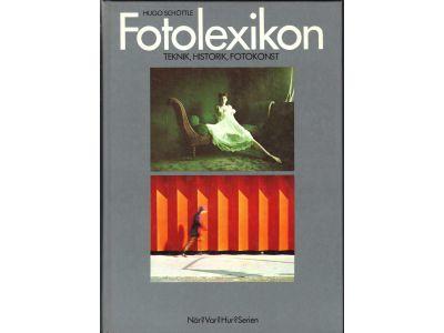 Hugo Schöttle : Fotolexikon. Teknik, historik, fotokonst. När?Var?Hur?Serien