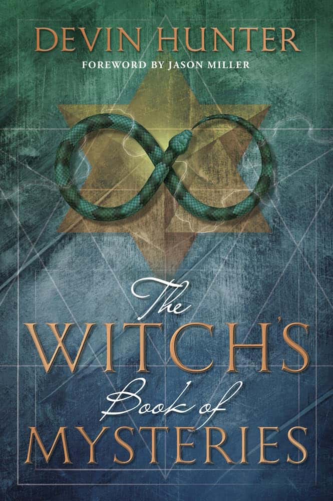 Hunter Devin : The Witch's Book of Mysteries