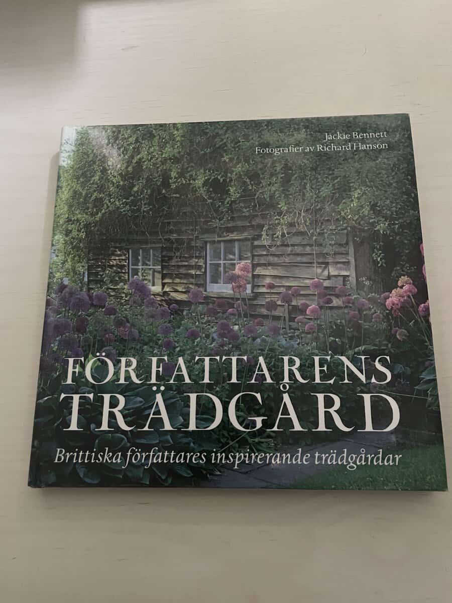 Jackie Bennett : Författarens trädgård