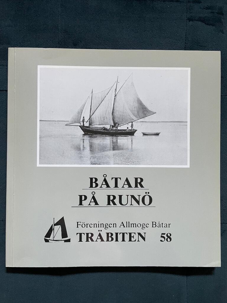 Jakob Steffenson : Båtar på Runö. Träbiten 58