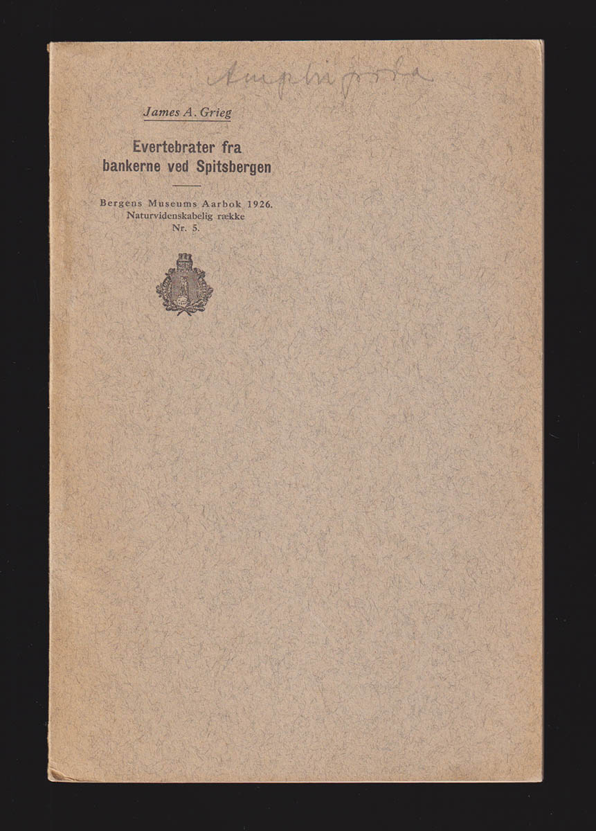 James A. Grieg : Evertebrater fra bankerne ved Spitsbergen indsamlet av 'Tovik' og 'Armauer Hansen' somrene 1925 og 1926. Med 1 figur i teksten (Fiskenæring og bundfauna)