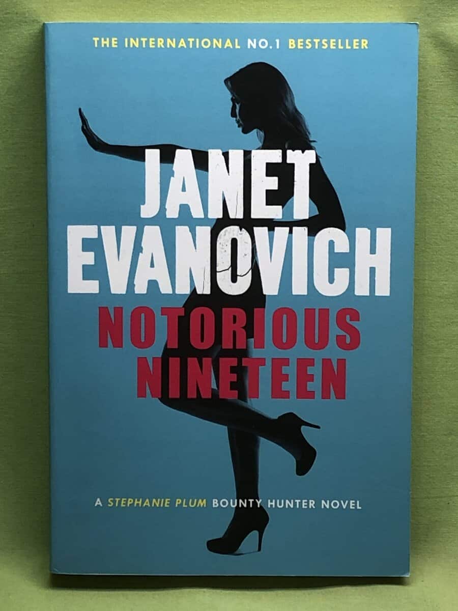 Janet Evanovich : Notorious nineteen