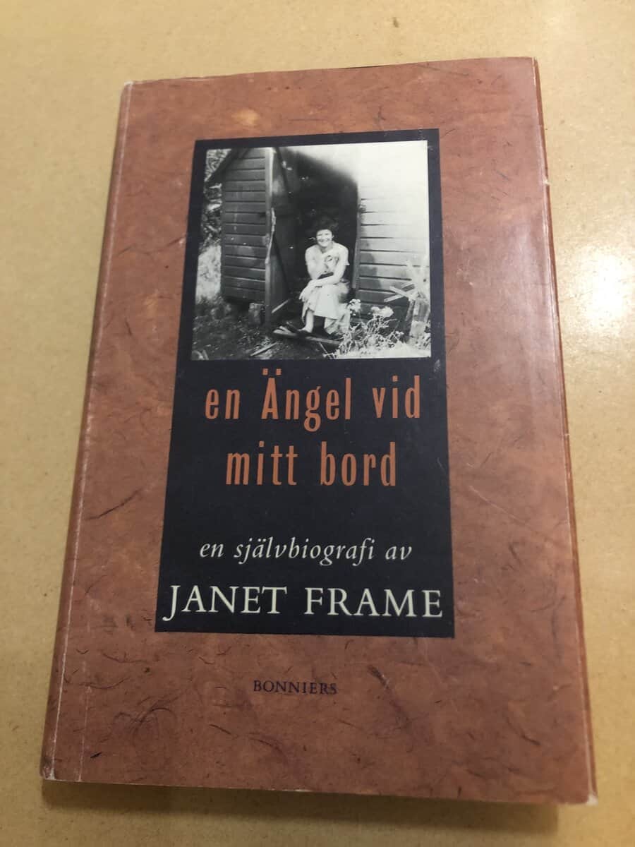 Janet Frame : En ängel vid mitt bord
