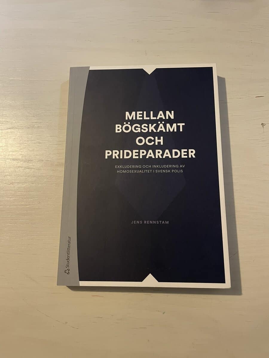 Jens Rennstam : Mellan bögskämt och prideparader