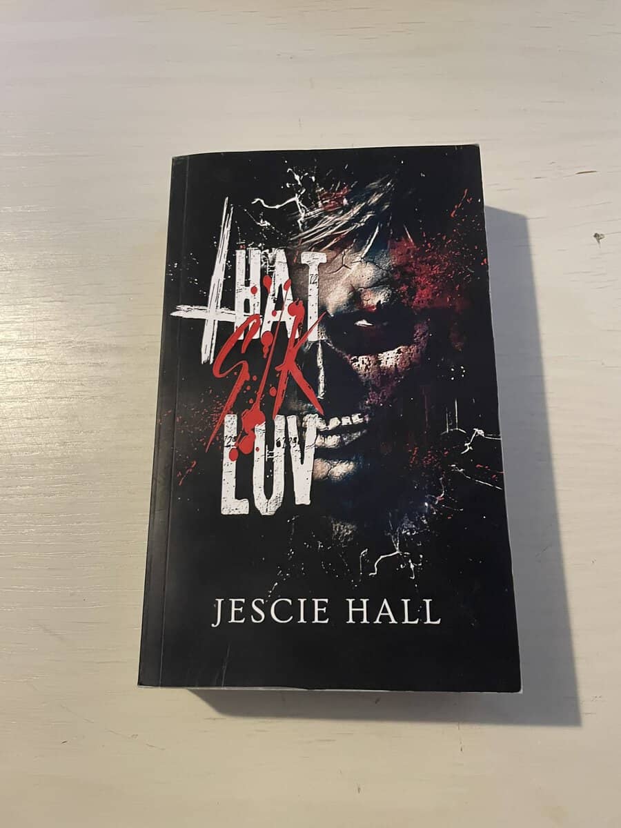 Jescie Hall : That sik luv