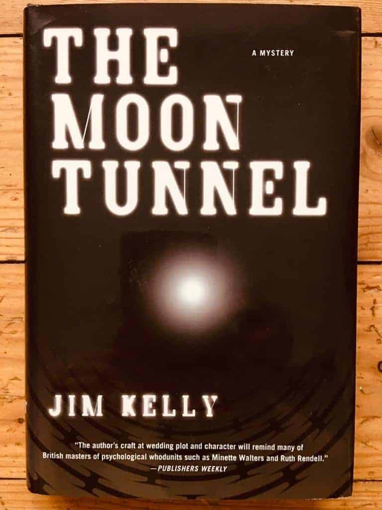 Jim Kelly : The moon tunnel