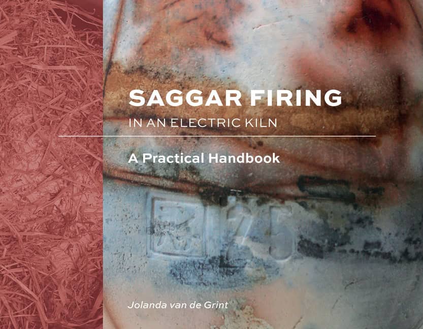 Jolanda van de Grint : Saggar Firing In An Electric Kiln