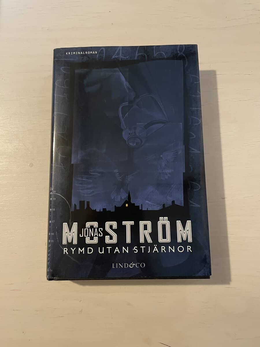 Jonas Moström : Rymd utan stjärnor