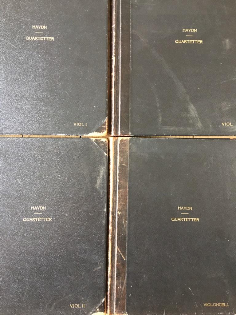 Joseph Haydn : Collection de Quatuors pour 2 Violons (Violine 1 + 2), Viola et Violoncelle in 4 volumes (String quartet No. 1-36 and 37-82