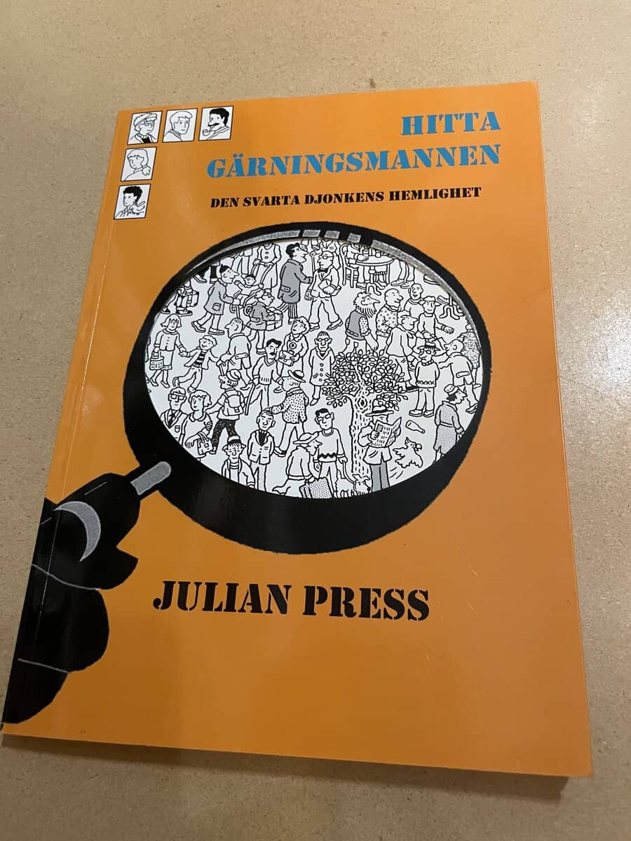 Julian Press : Hitta gärningsmannen - Mysteriet med den svarta djonken