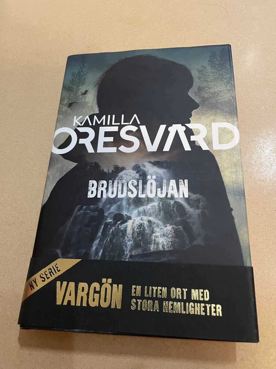 Kamilla Oresvärd : Brudslöjan