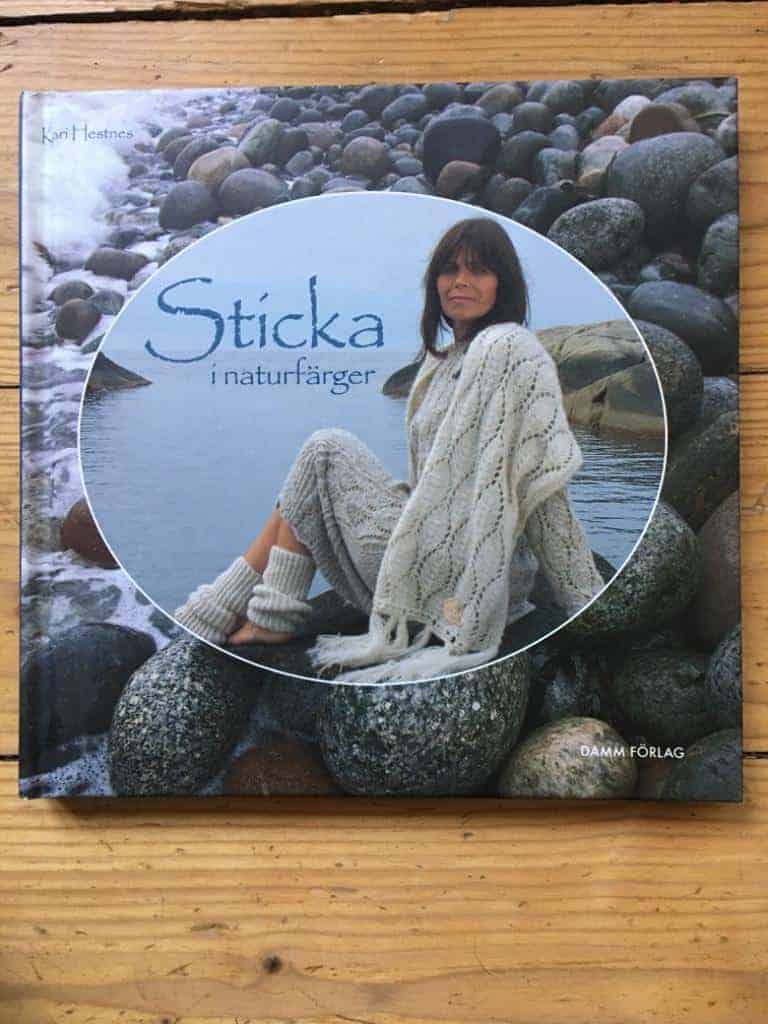 Kari Hestnes : Sticka i naturfärger