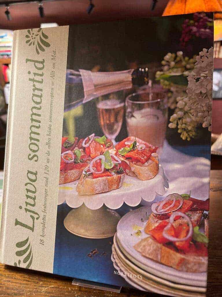 Karlström, Ulla ; Lundin, Cecilia ; Allt om mat : Ljuva sommartid