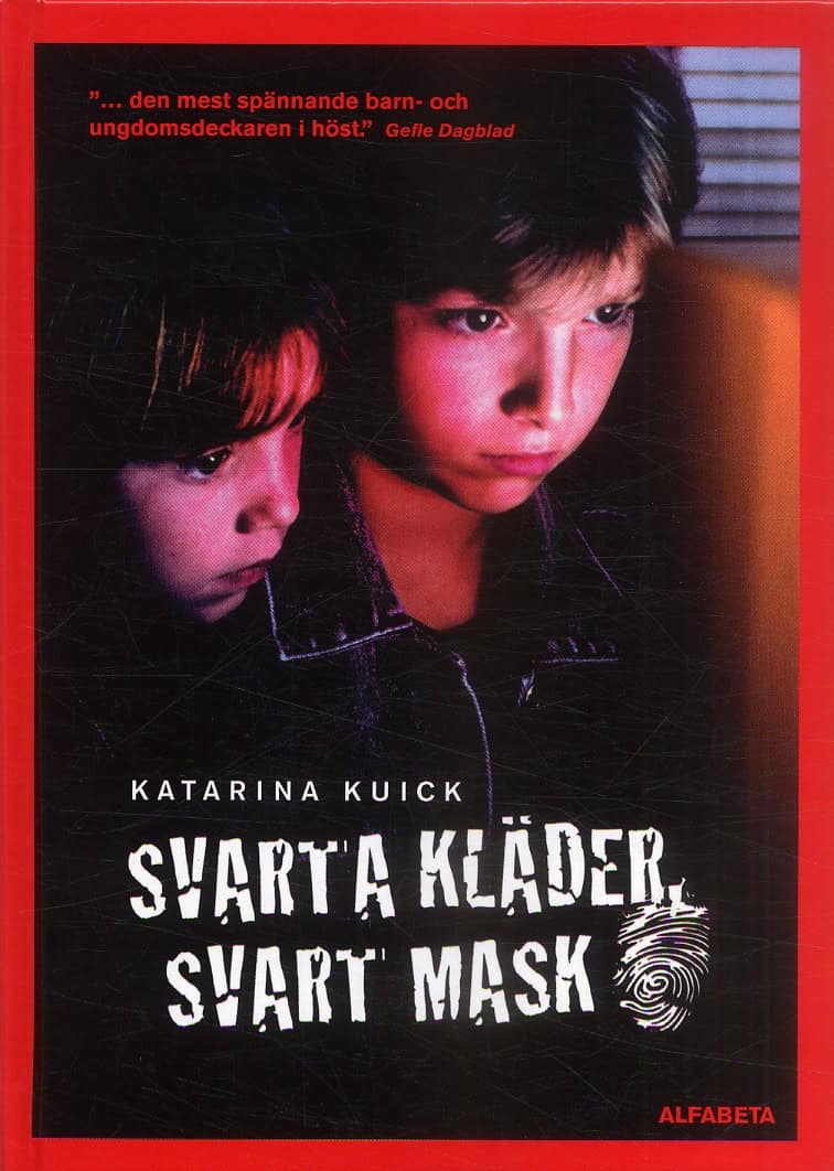 Katarina Kuick : Svarta kläder, svart mask
