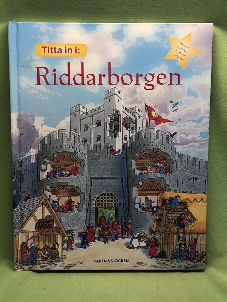 Katie Daynes : Titta in i