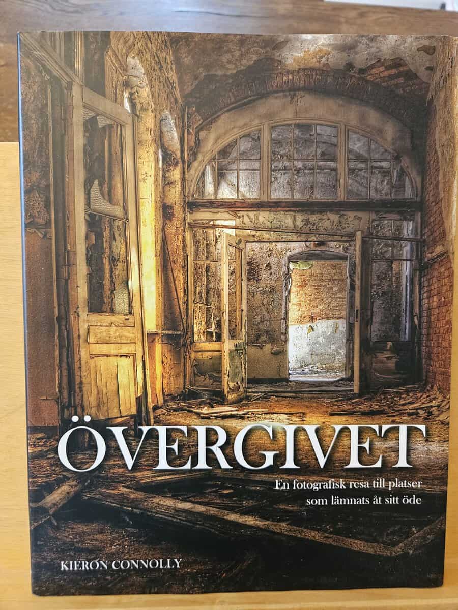 Kieron Connolly : Övergivet