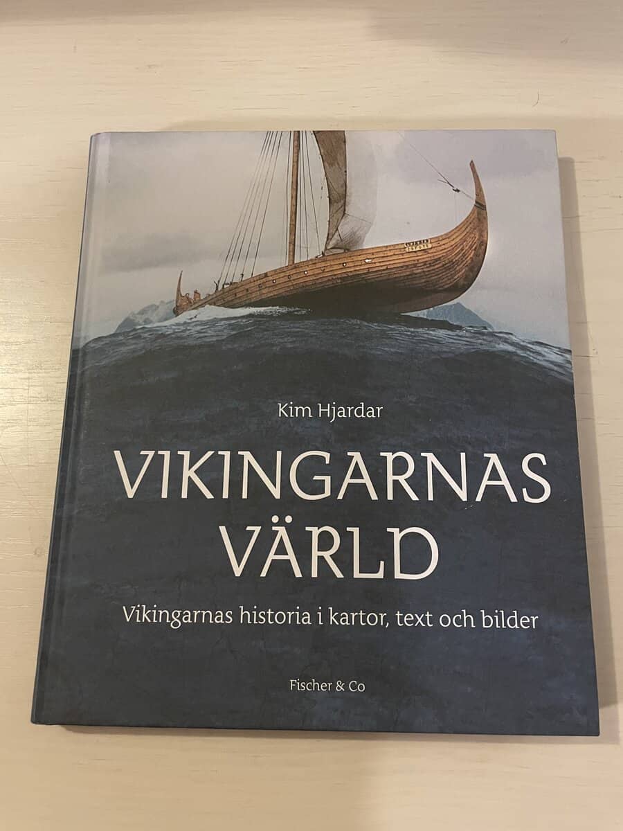 Kim Hjardar : Vikingarnas värld