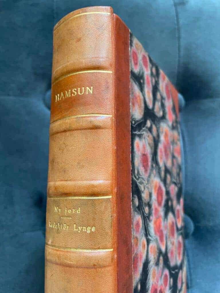 Knut Hamsun : Ny jord / Redaktör Lynge