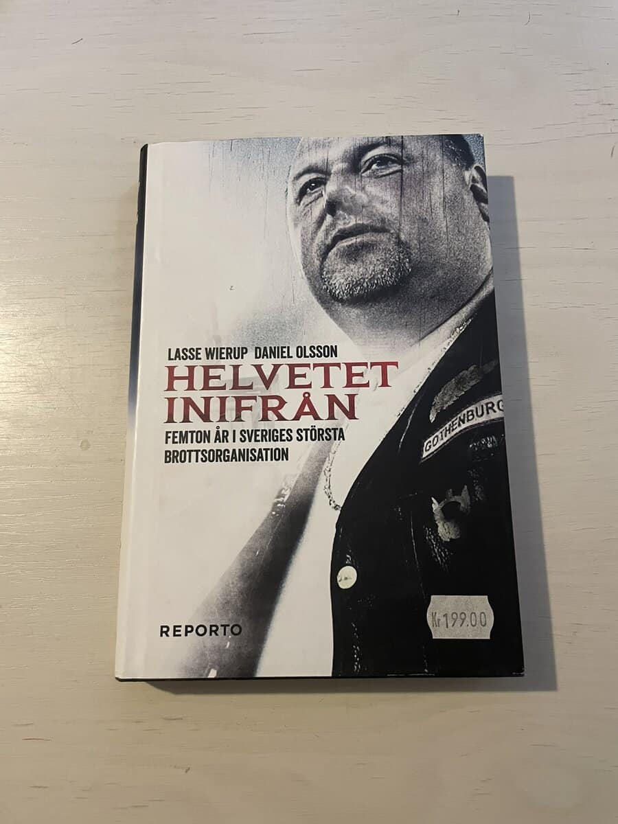 Lasse Wierup : Helvetet inifrån