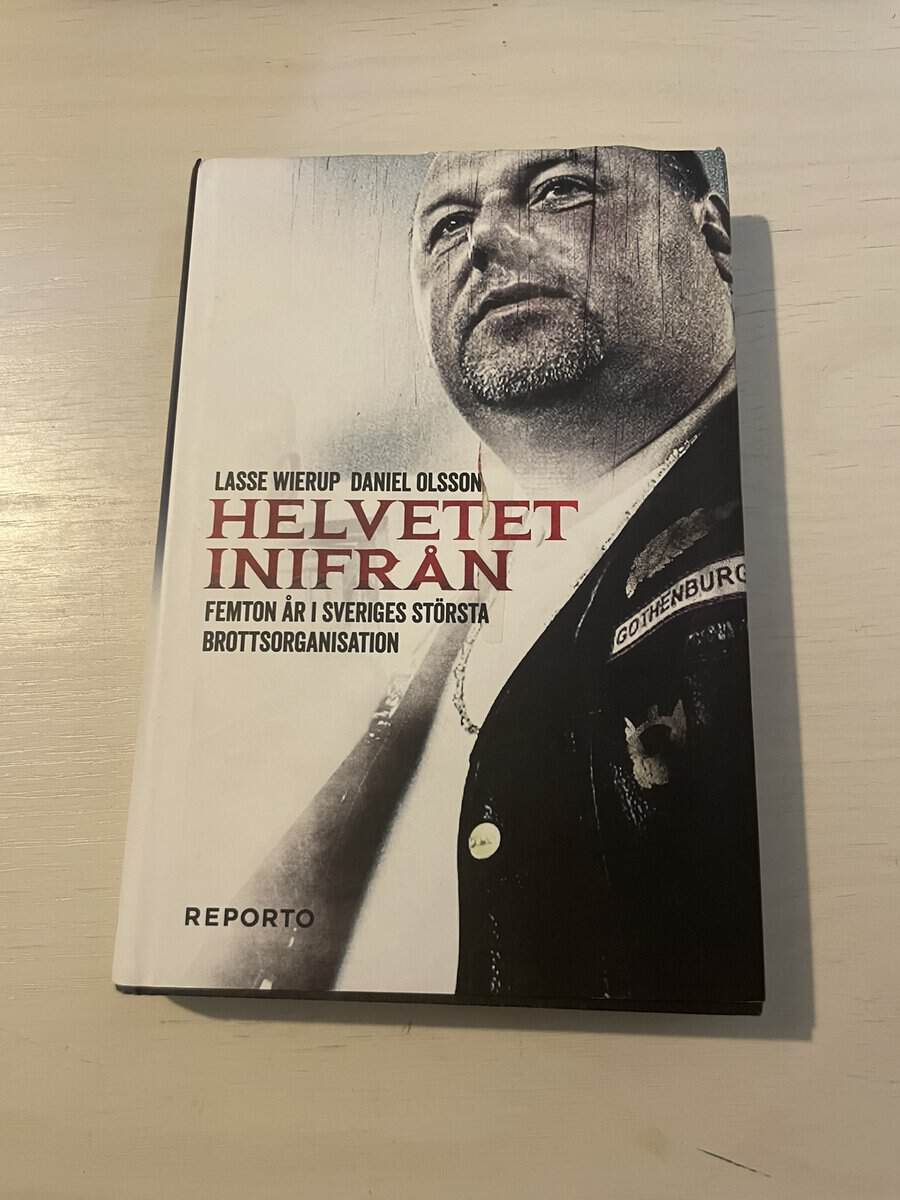 Lasse Wierup : Helvetet inifrån