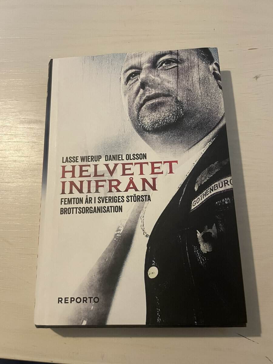Lasse Wierup : Helvetet inifrån