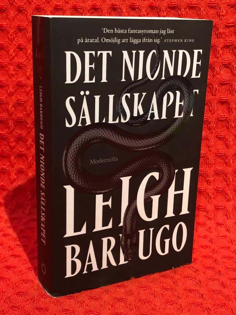 Leigh Bardugo : Det nionde sällskapet