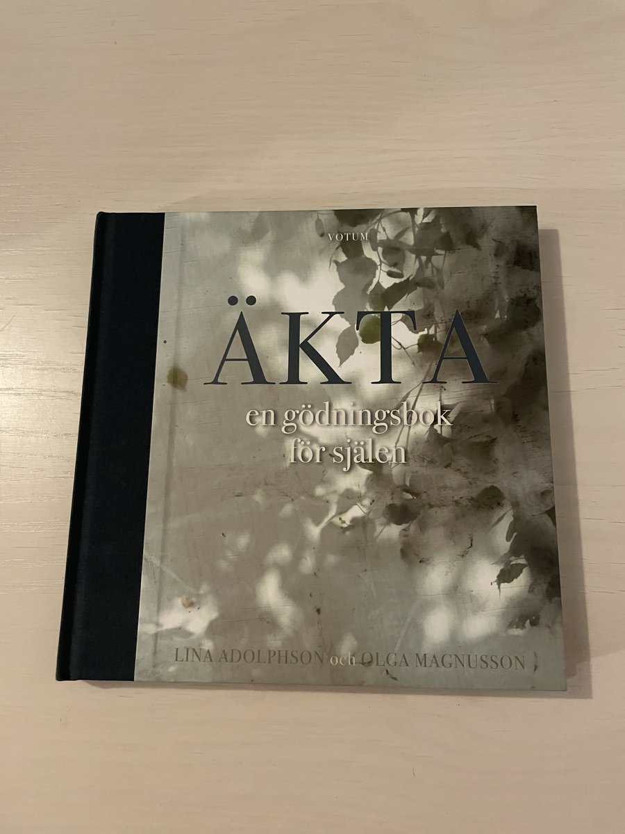 Lina Adolphson : Äkta