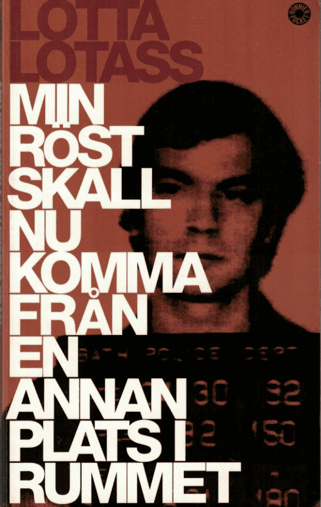 Lotta Lotass : Min röst skall nu komma från en annan plats i rummet