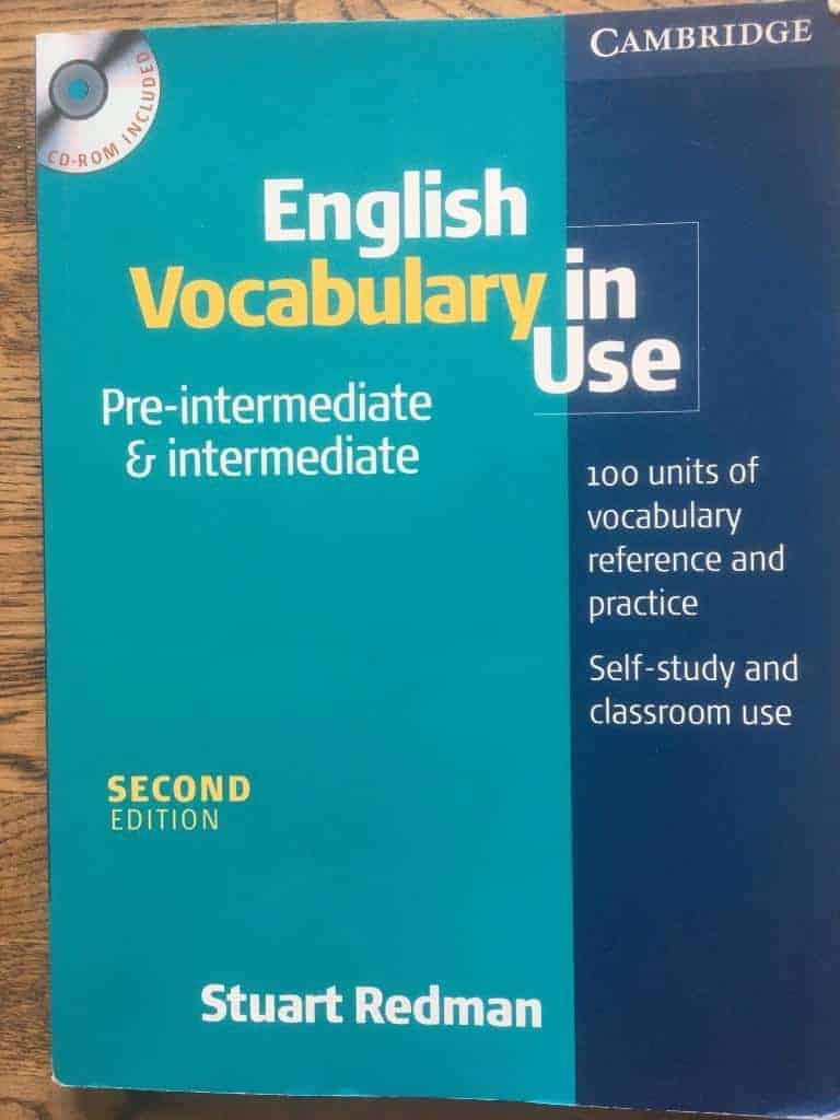 Lynda Edwards : English vocabulary in use pre-intermediate and intermediate book and cd-rom