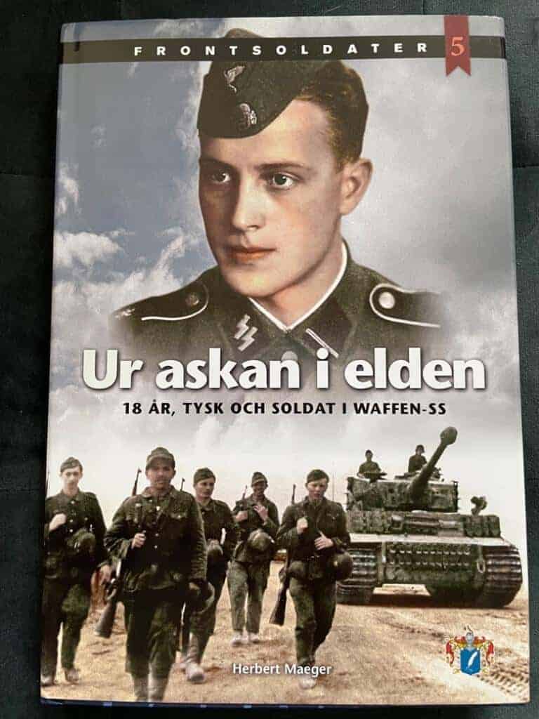 Maeger, Herbert ; Svenskt militärhistoriskt bibliotek : Ur askan i elden