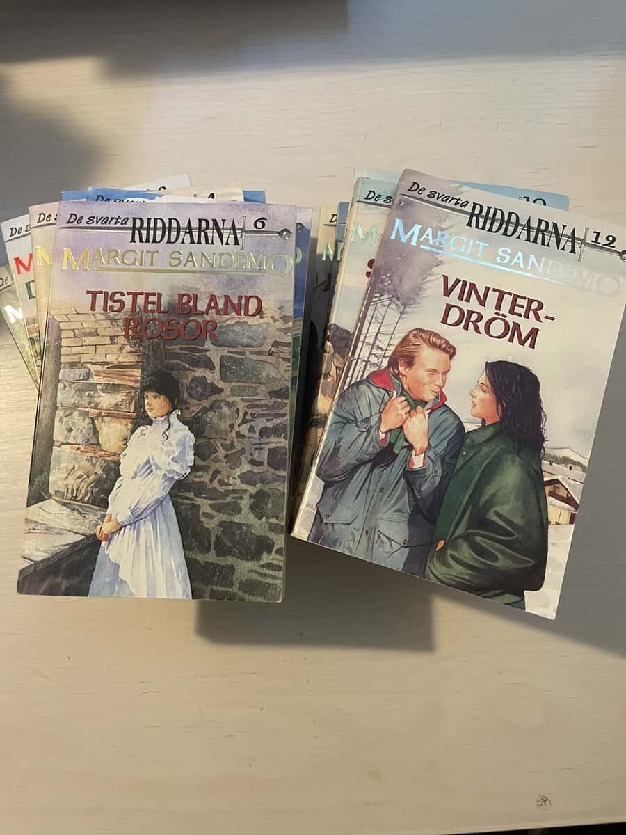 Margit Sandemo : De svarta riddarna 1-12 - Hela serien!