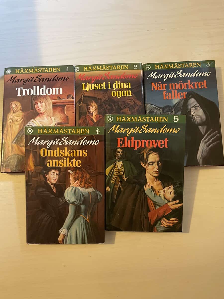Margit Sandemo : Häxmästaren 1-5 - Trolldom - Ljuset i dina ögon - När mörkret faller - Ondskans ansikte - Eldprovet