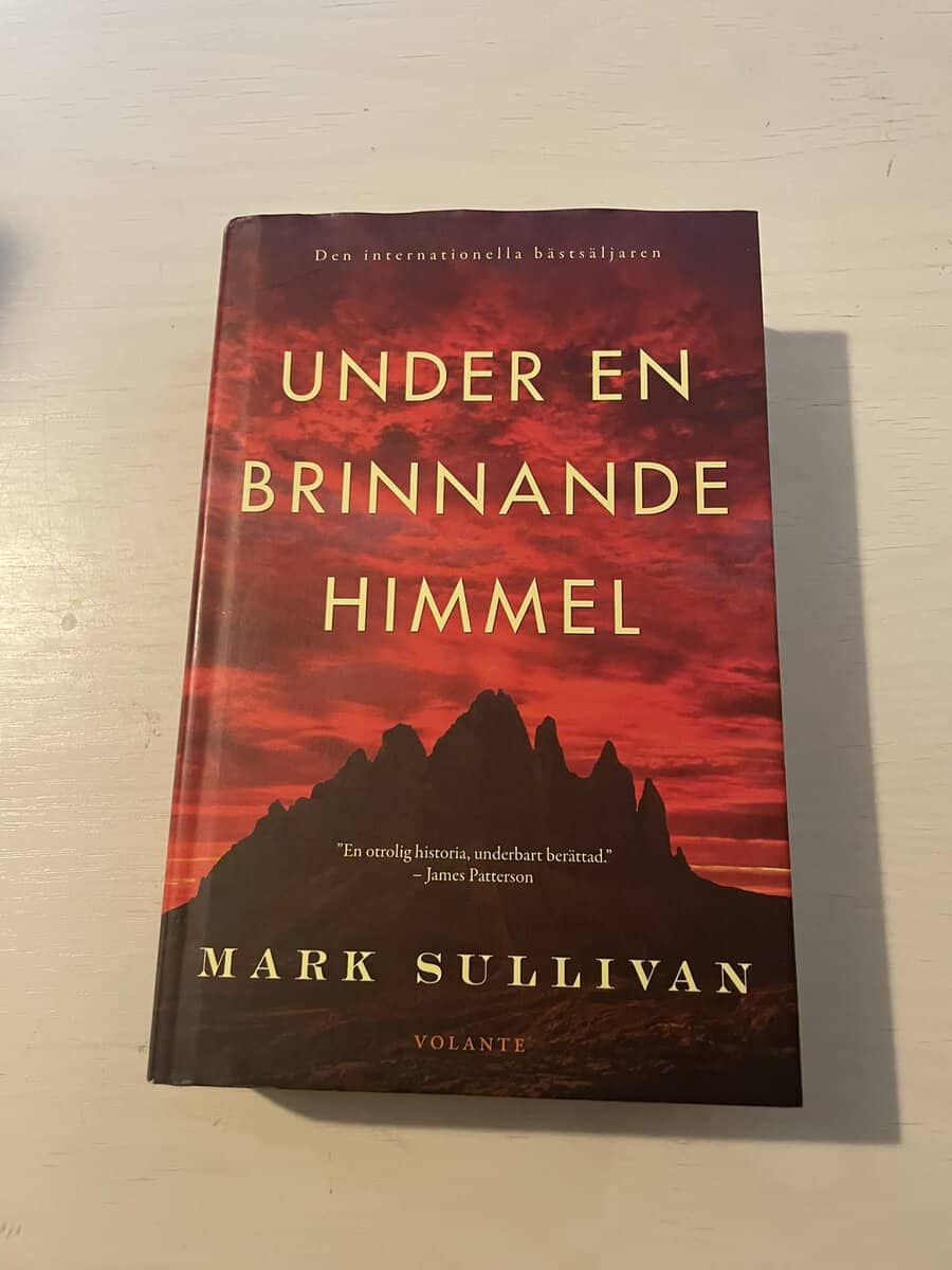 Mark Sullivan : Under en brinnande himmel