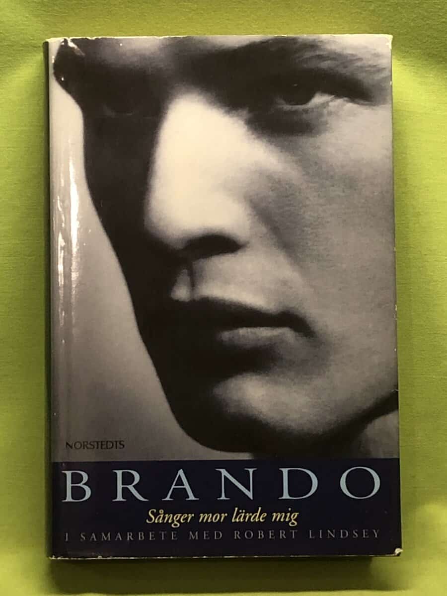 Marlon Brando : Sånger mor lärde mig