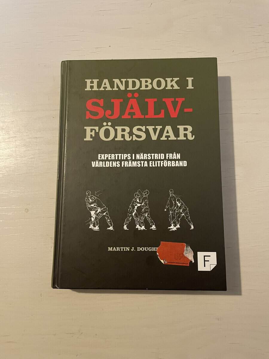 Martin J. Dougherty : Handbok i självförsvar