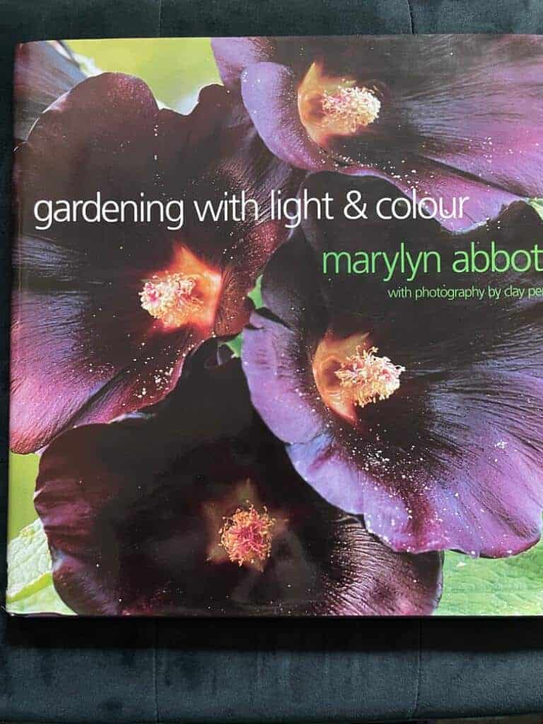 Marylyn Abbott : Gardening with light & colour