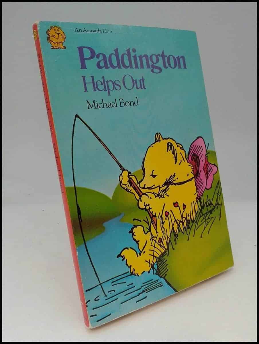 Michael Bond : Paddington helps out