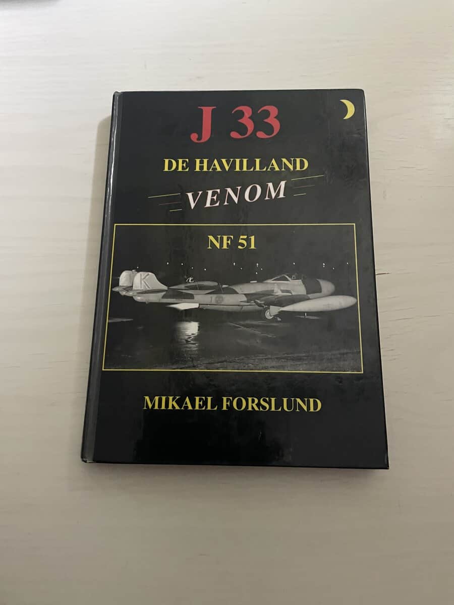 Mikael Forslund : J 33 Venom