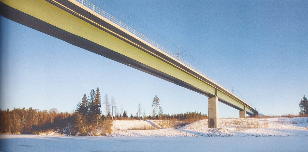 Milling, Leif ; Holmberg, Bo R : 18 broar