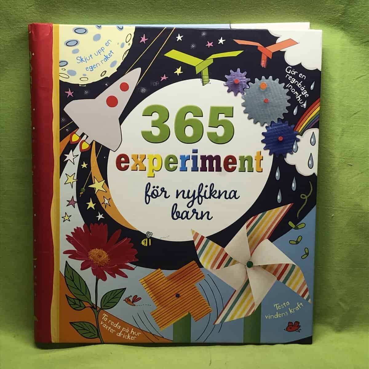 Lacey, Minna, Gillespie, Lisa : 365 experiment för nyfikna barn