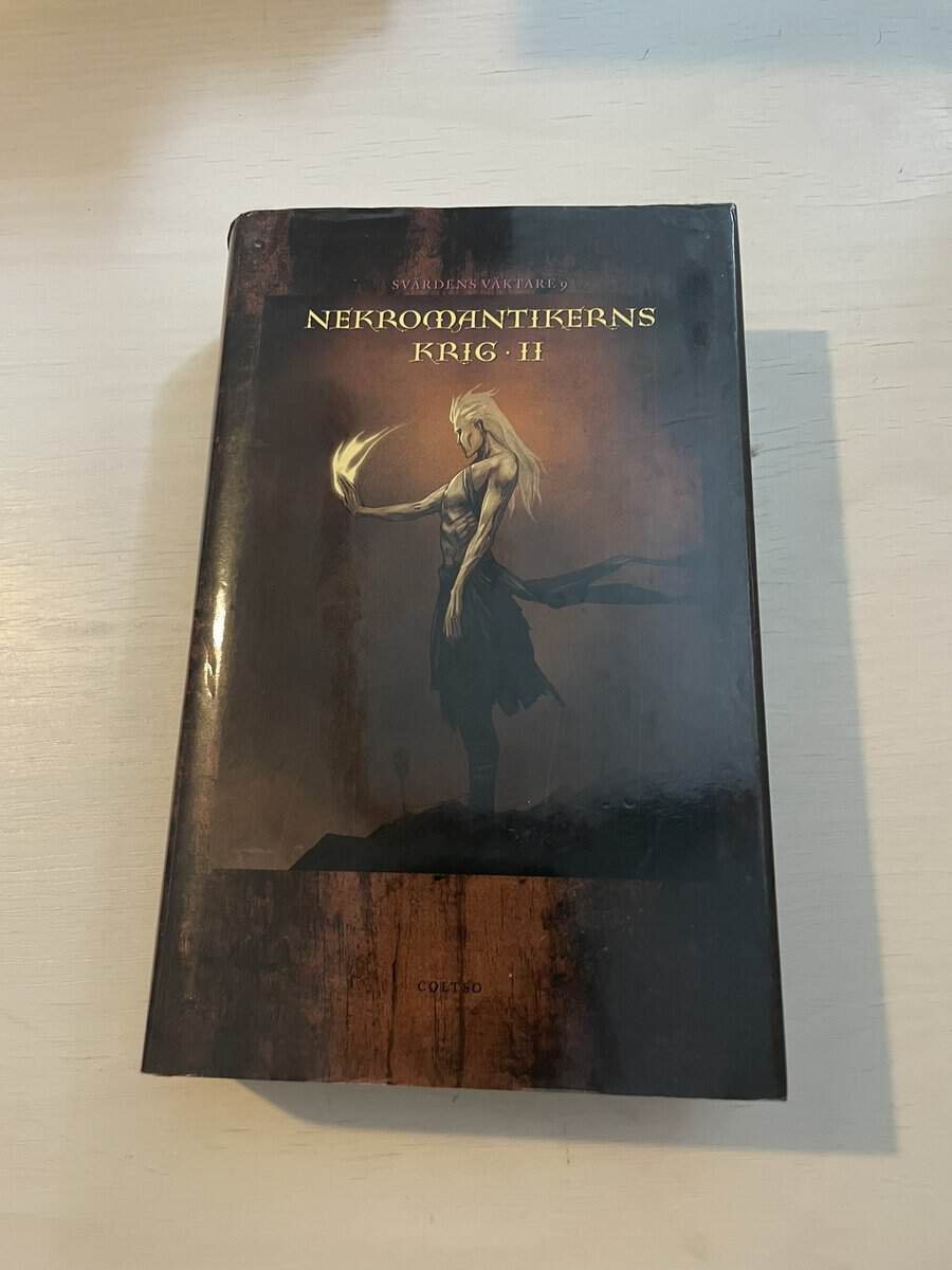 Nick Perumov : Svärdens väktare 9 - Nekromantikerns krig II (2)