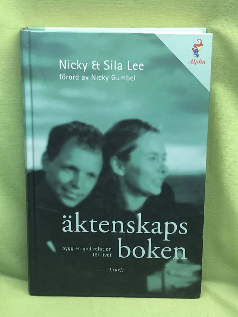 Nicky ; Sila Lee : Äktenskapsboken