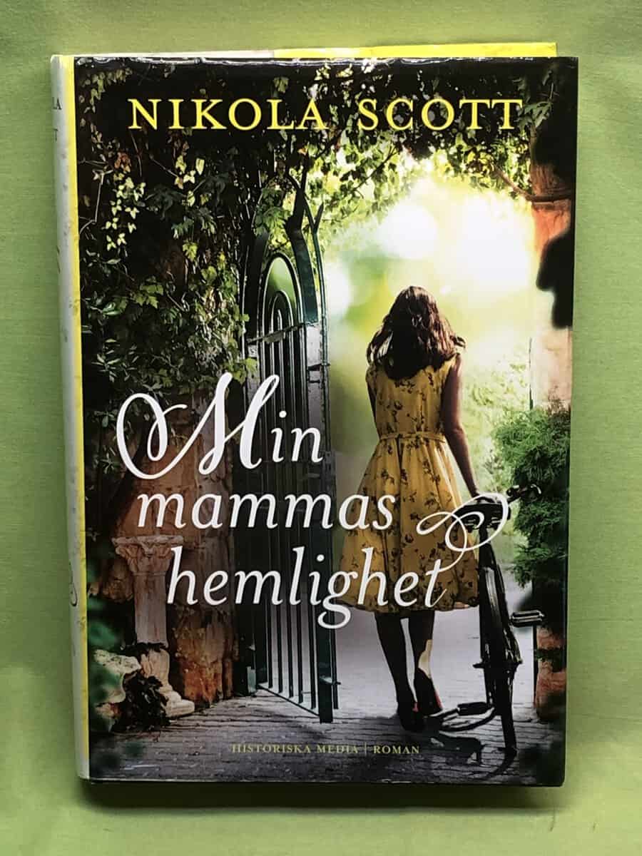 Nikola Scott : Min mammas hemlighet