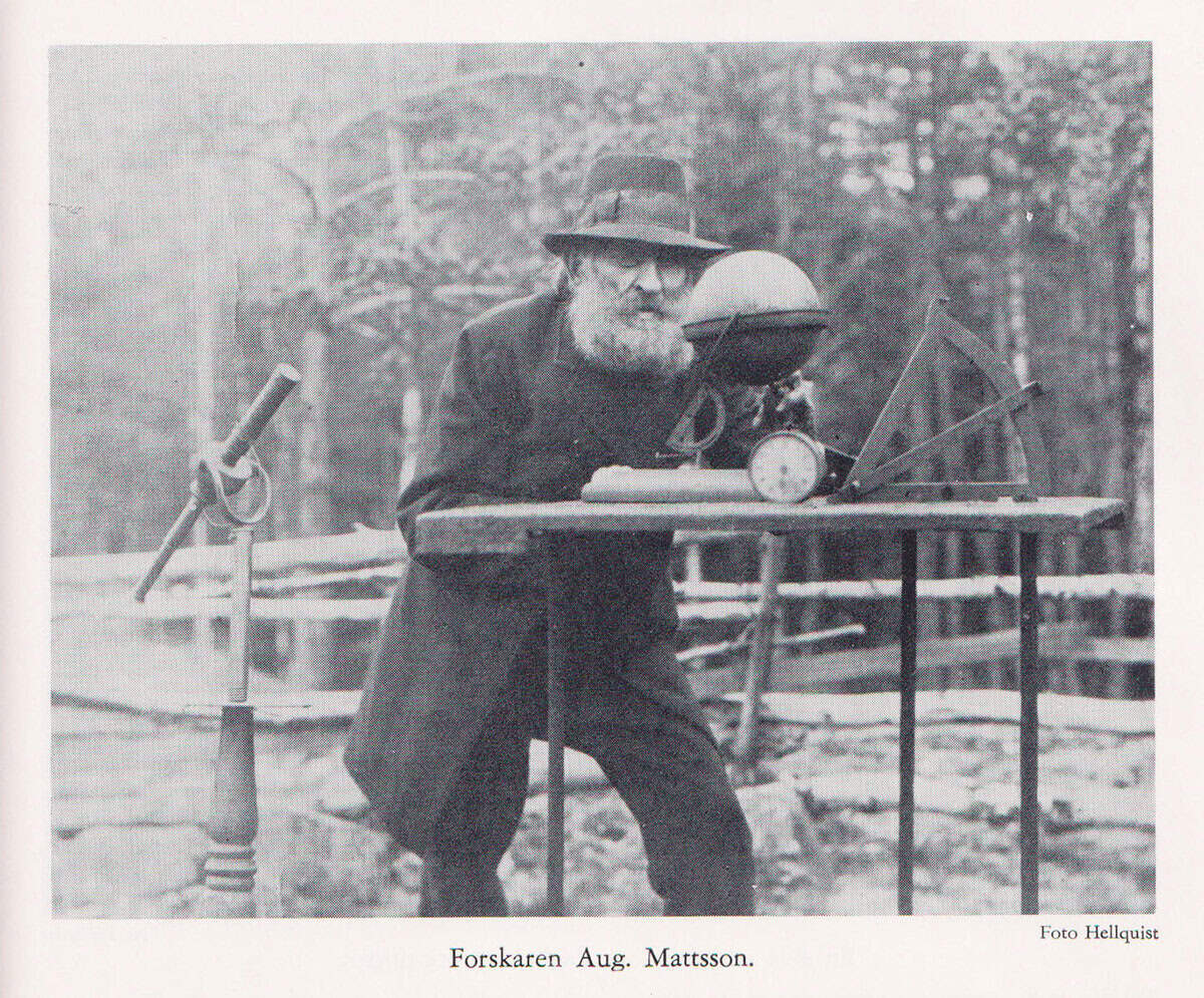 Nils Samzelius : En krönika om Hallsberg från äldsta tider t.o.m. 1960