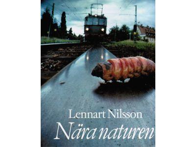Nilsson, Lennart (foto) ; Krook, Hans (text) : Nära naturen. En upptäcktsfärd i naturens mikrokosmos