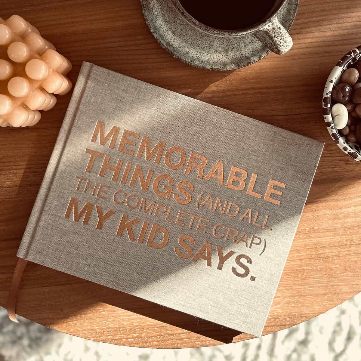 Nilsson, Maria ; Halldelius, Johan : Memorable things (and all the complete crap) my kid says (svenska)