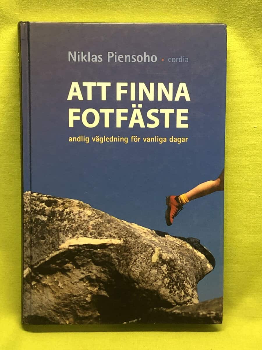 Nklas Piensoho : Att finna fotfäste