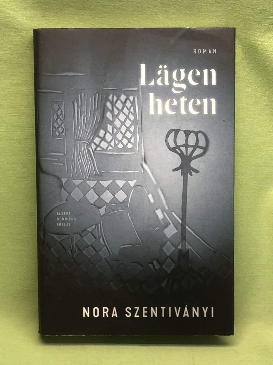 Nora Szentiványi : Lägenheten