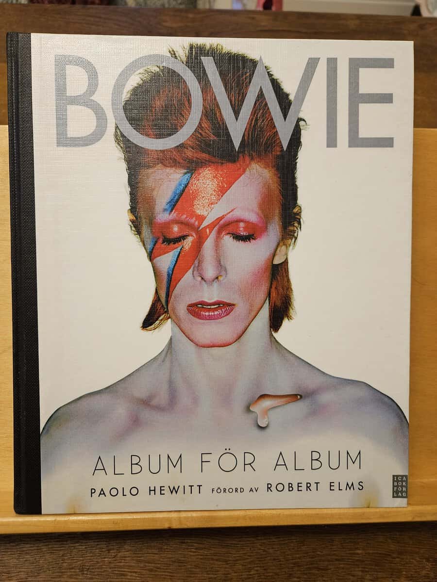 Paolo Hewitt : Bowie